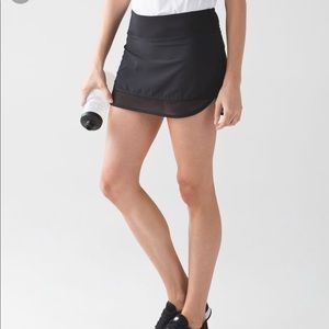 Lululemon Hotty Hot Skirt II in black